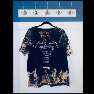 Acid wash v neck tee